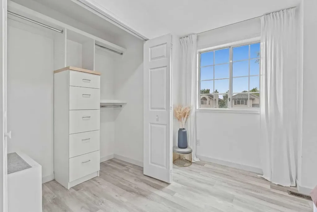 146 Erin Road SE Calgary AB T2B 3H4