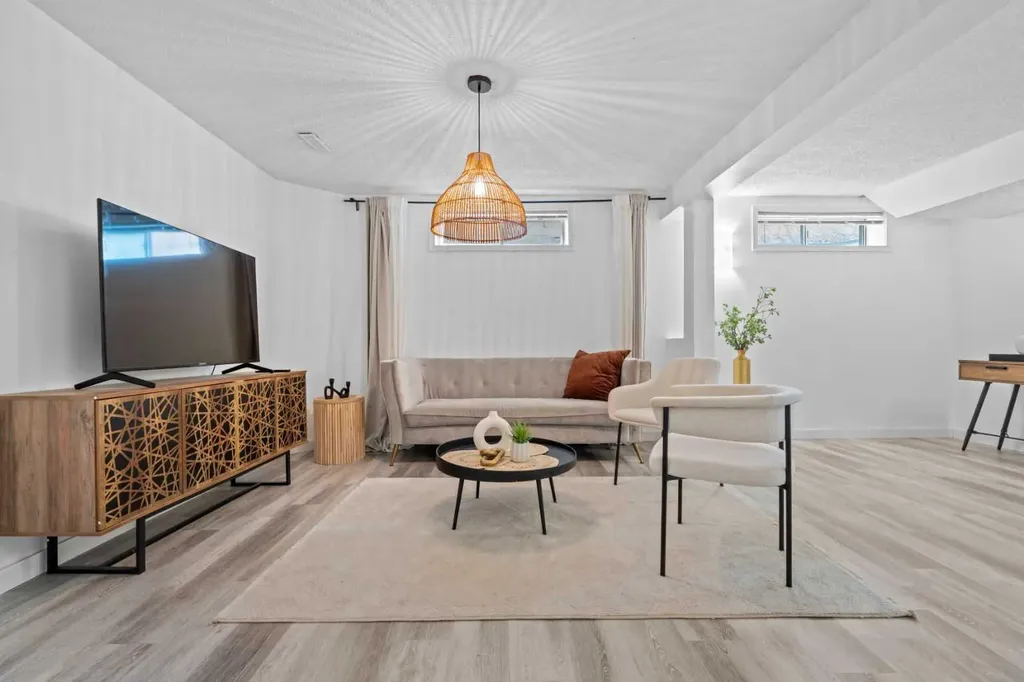 146 Erin Road SE Calgary AB T2B 3H4