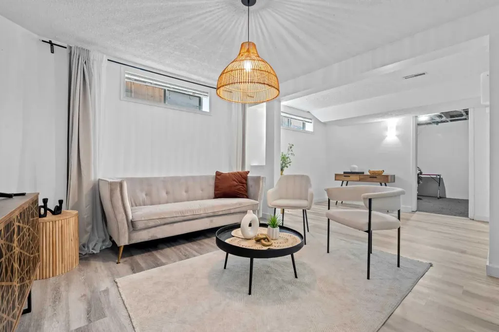 146 Erin Road SE Calgary AB T2B 3H4