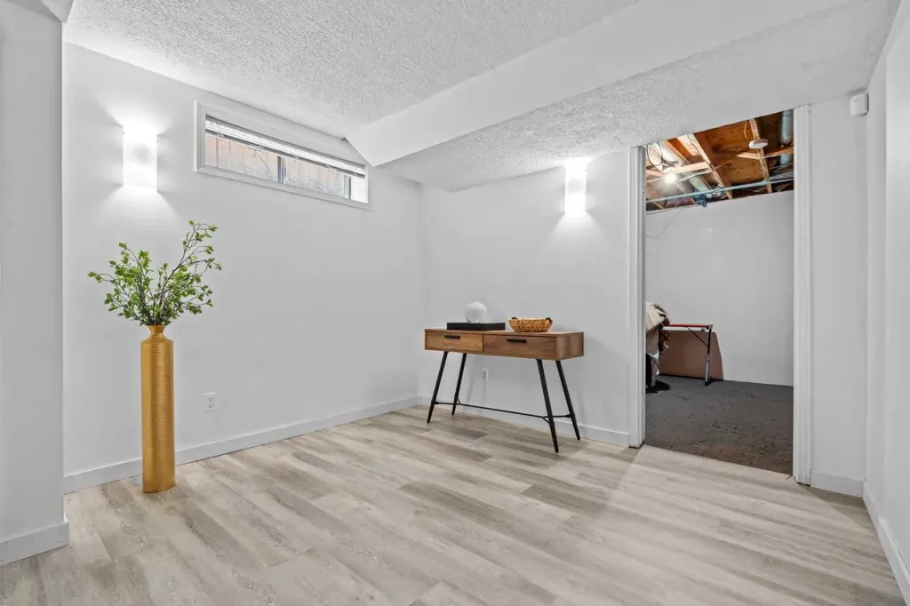 146 Erin Road SE Calgary AB T2B 3H4