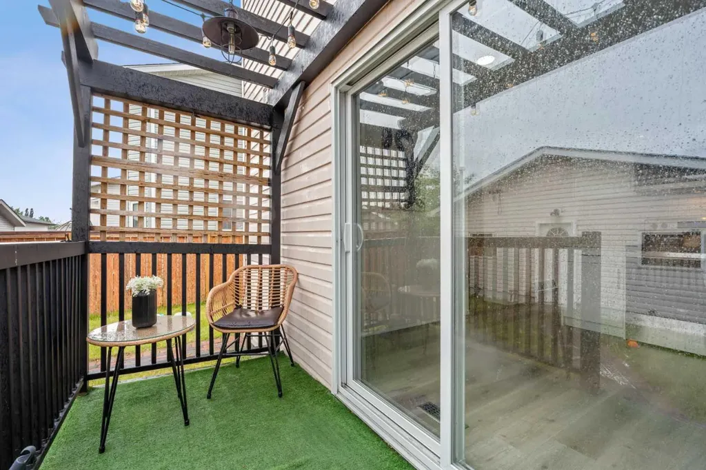146 Erin Road SE Calgary AB T2B 3H4