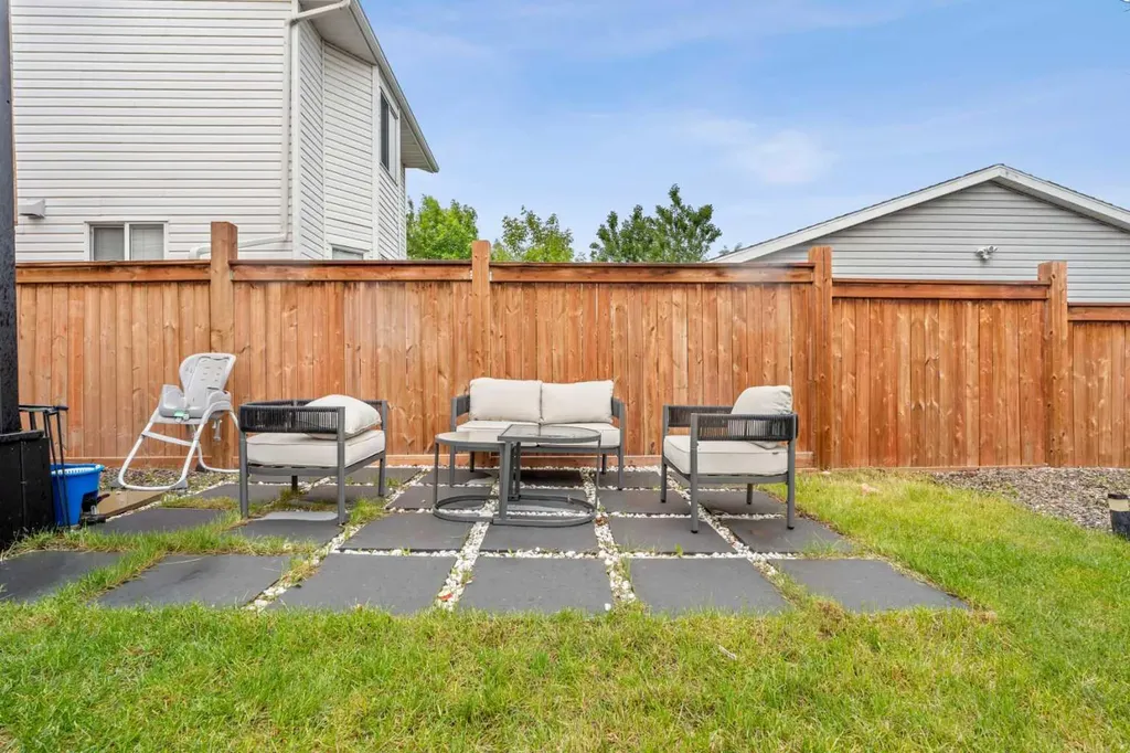 146 Erin Road SE Calgary AB T2B 3H4