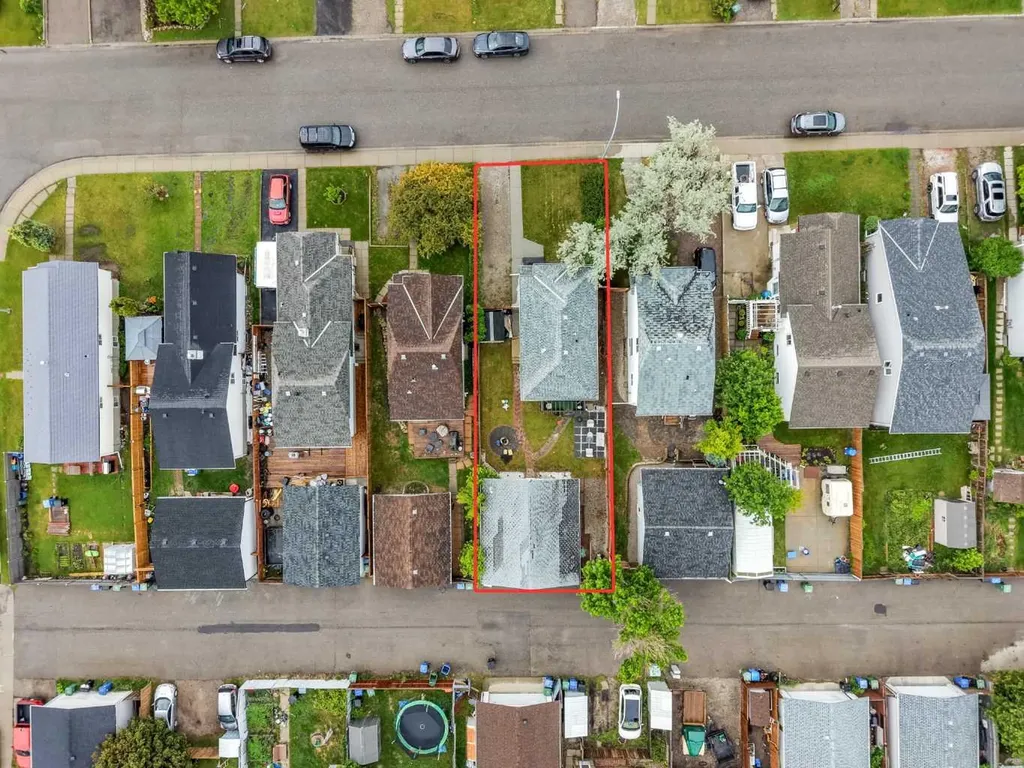146 Erin Road SE Calgary AB T2B 3H4