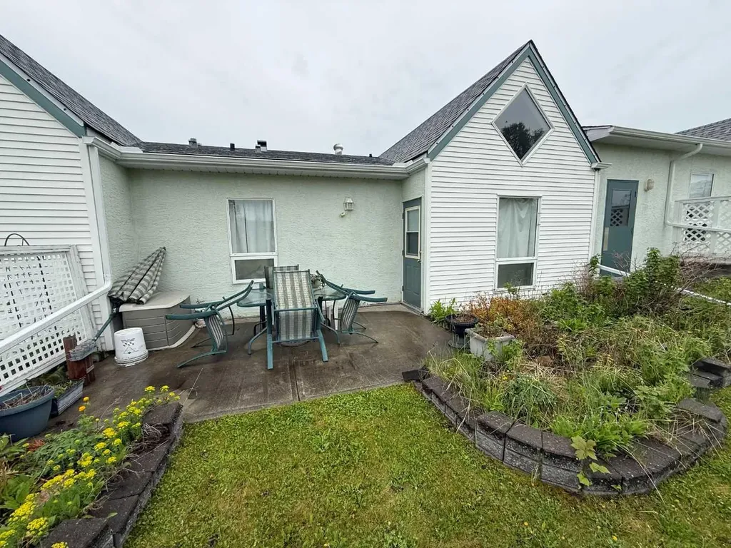 722 48 Street Edson AB T7E 1W8
