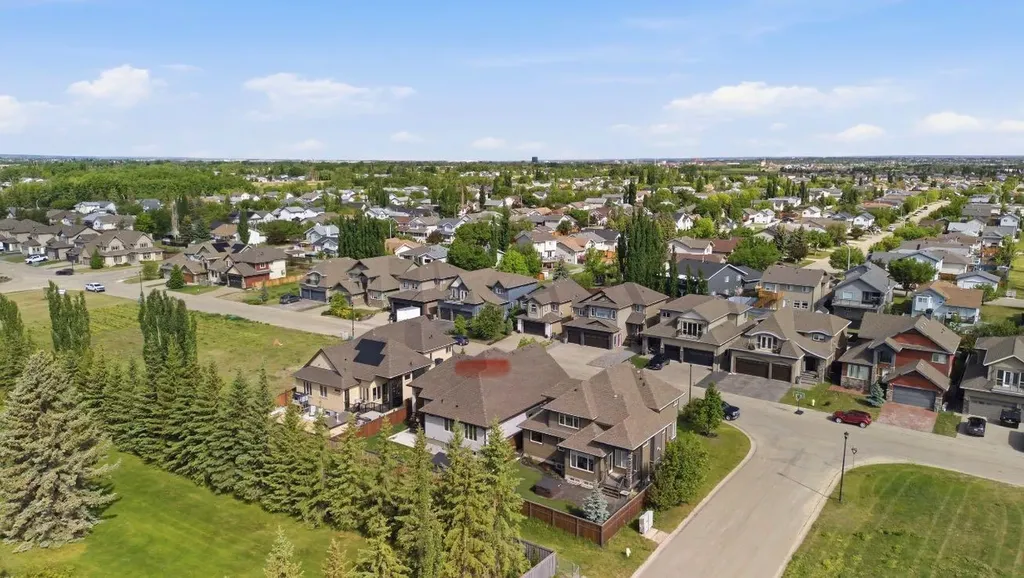8817 60 Avenue Grande Prairie AB T8W 0J9