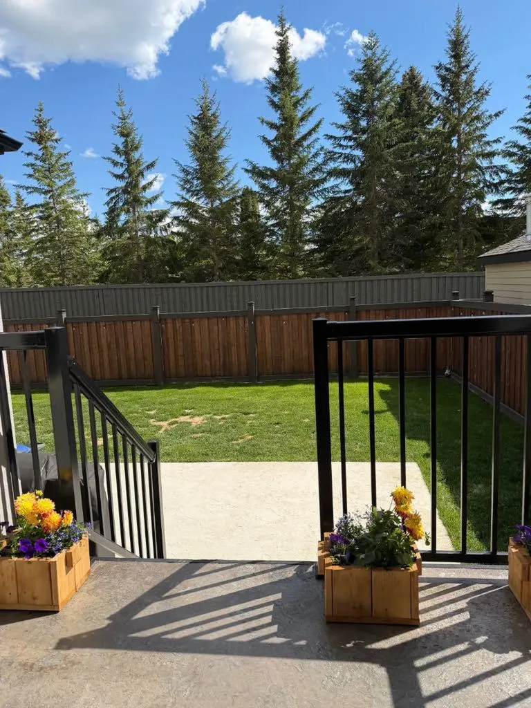 8817 60 Avenue Grande Prairie AB T8W 0J9
