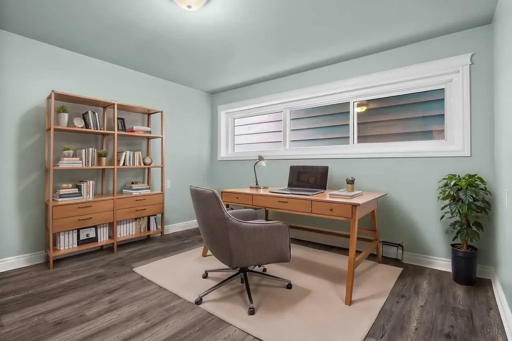 67 Hooke Road SW Calgary AB T2V3K6