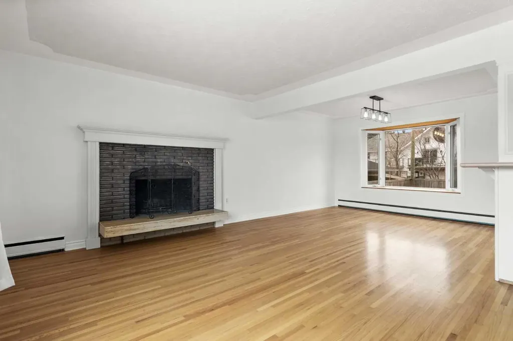 67 Hooke Road SW Calgary AB T2V3K6
