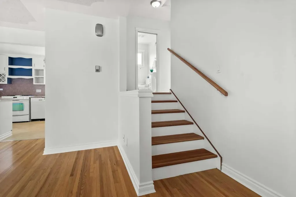 67 Hooke Road SW Calgary AB T2V3K6