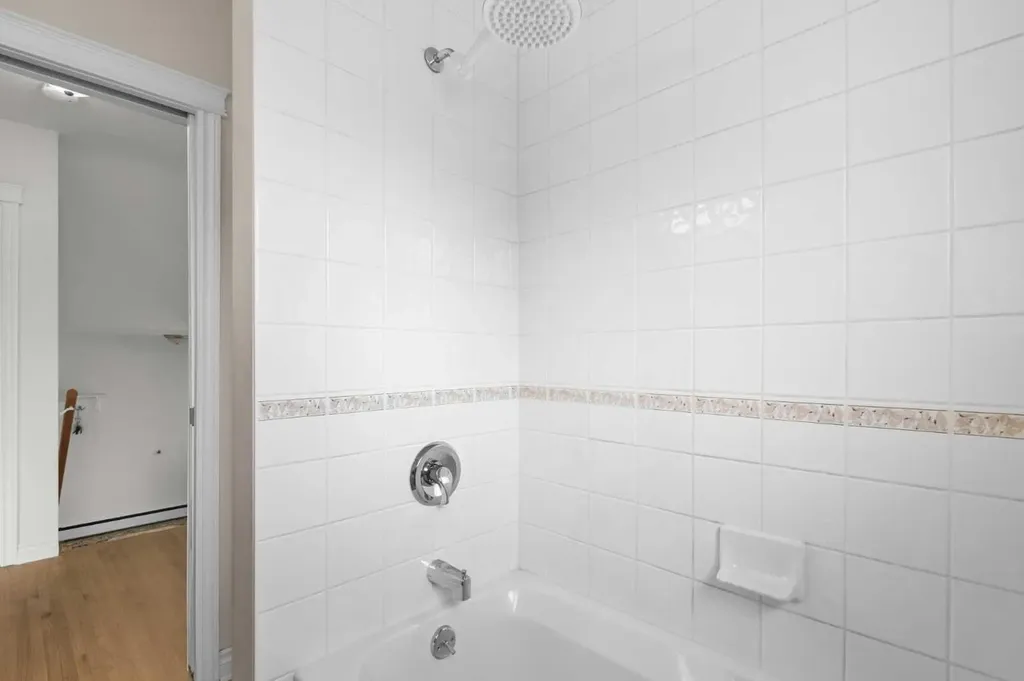 67 Hooke Road SW Calgary AB T2V3K6