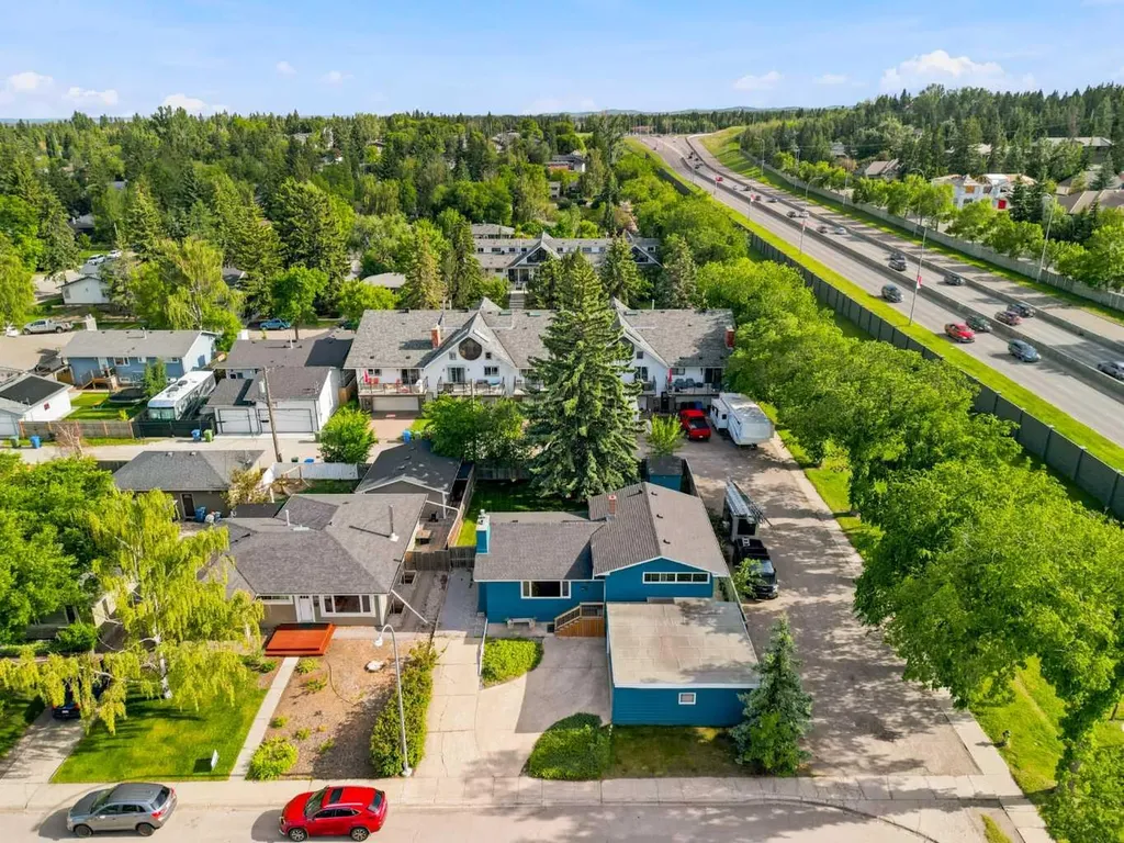 67 Hooke Road SW Calgary AB T2V3K6