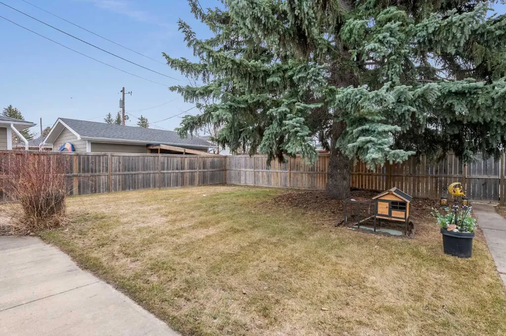67 Hooke Road SW Calgary AB T2V3K6