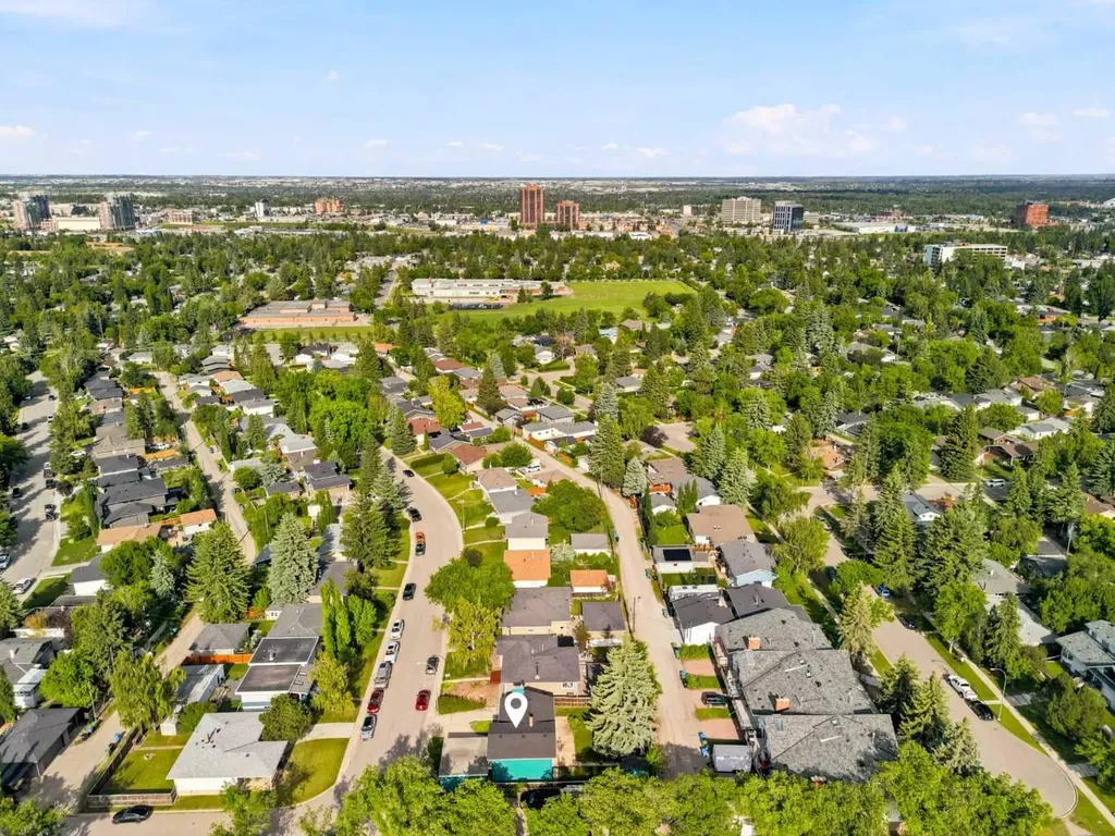 67 Hooke Road SW Calgary AB T2V3K6