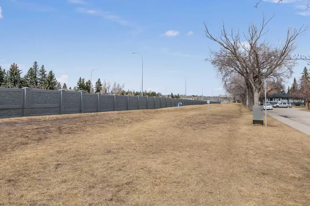 67 Hooke Road SW Calgary AB T2V3K6