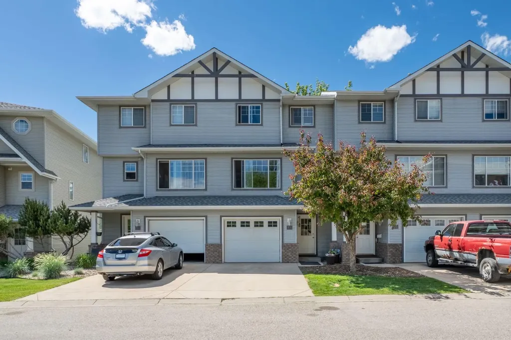 12 Crystal Shores Cove Okotoks AB T1S 2B3