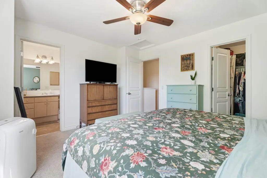 12 Crystal Shores Cove Okotoks AB T1S 2B3