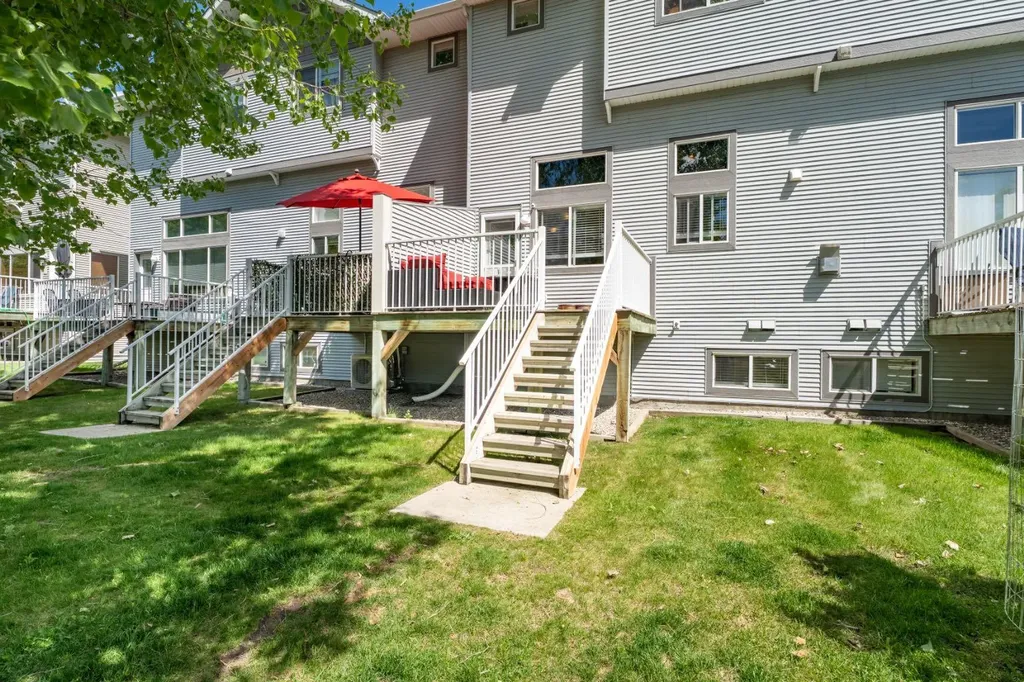 12 Crystal Shores Cove Okotoks AB T1S 2B3