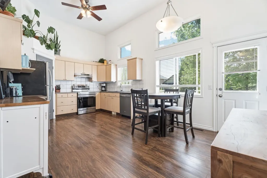 12 Crystal Shores Cove Okotoks AB T1S 2B3
