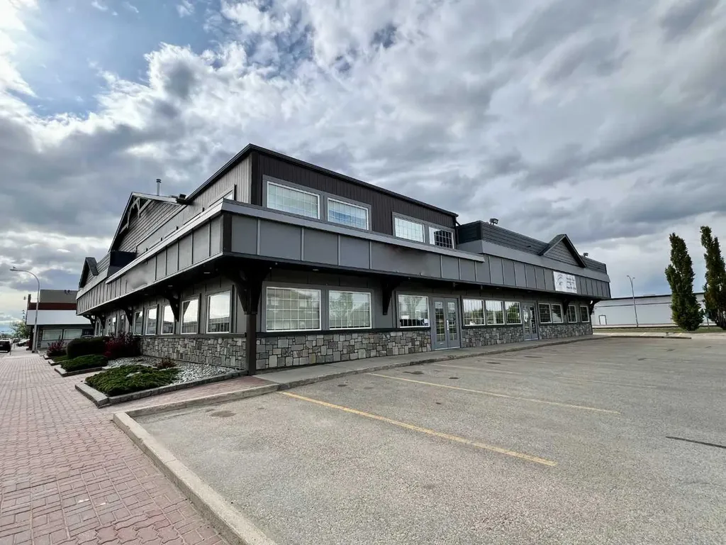 9824 97 Avenue Grande Prairie AB T8V 7K2