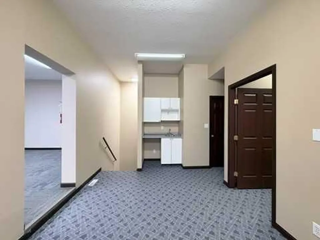9824 97 Avenue Grande Prairie AB T8V 7K2
