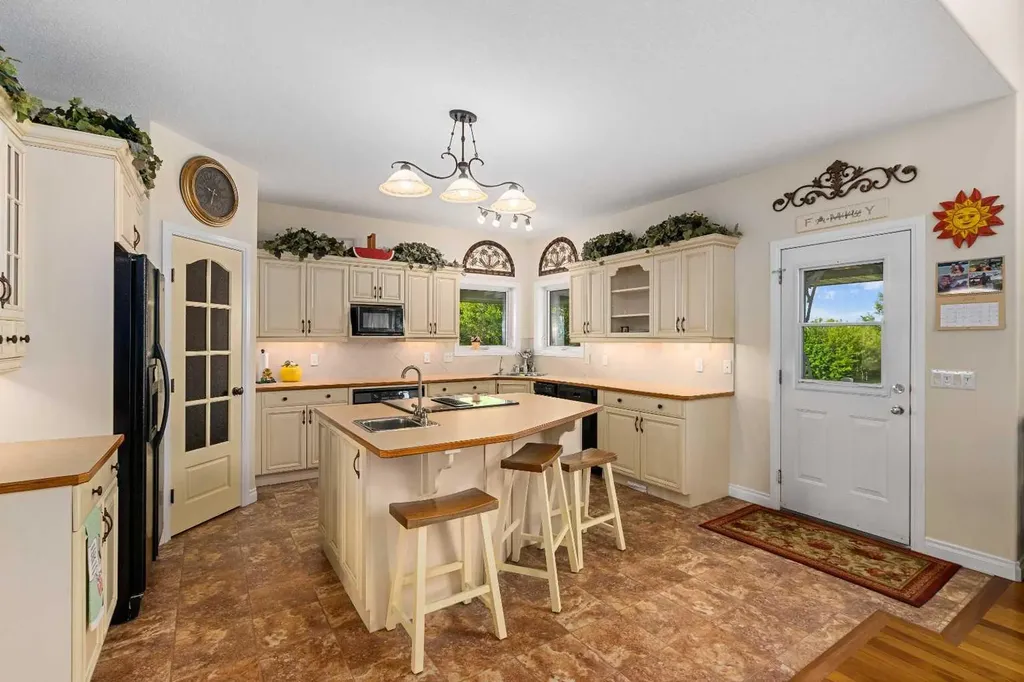 263082 Range Road 13 Rural Rocky View County AB T4B 2Z8
