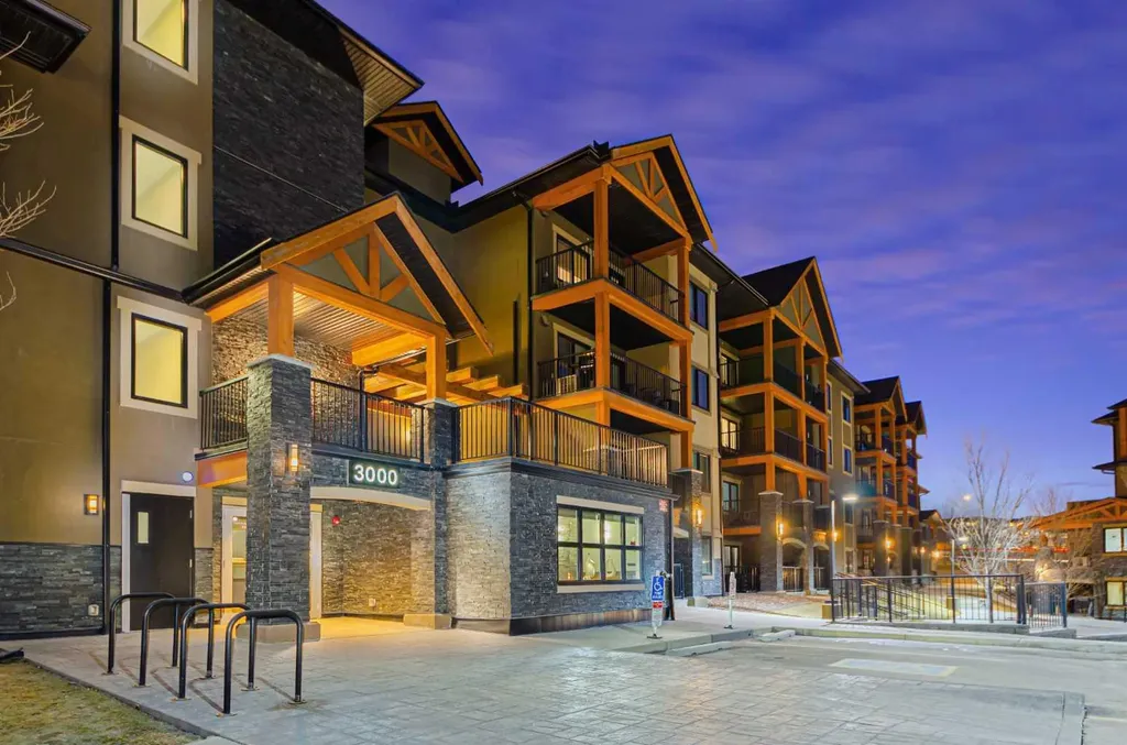 450 Kincora Glen Road NW Calgary AB T3R1S2