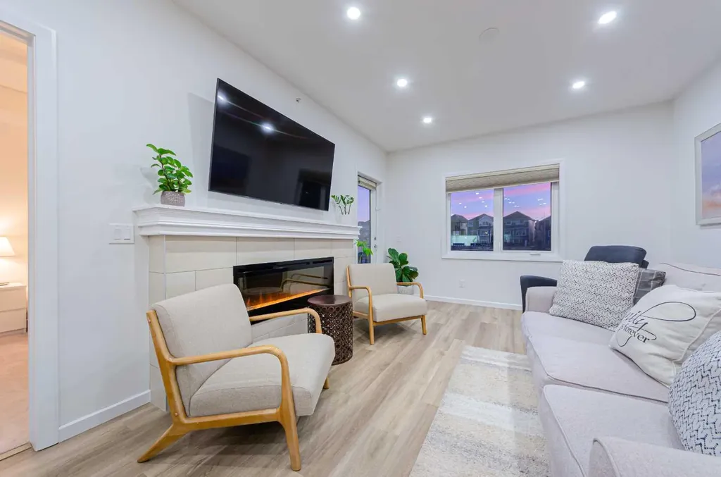 450 Kincora Glen Road NW Calgary AB T3R1S2