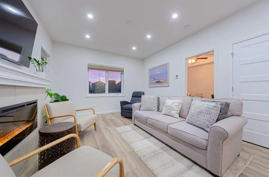 450 Kincora Glen Road NW Calgary AB T3R1S2