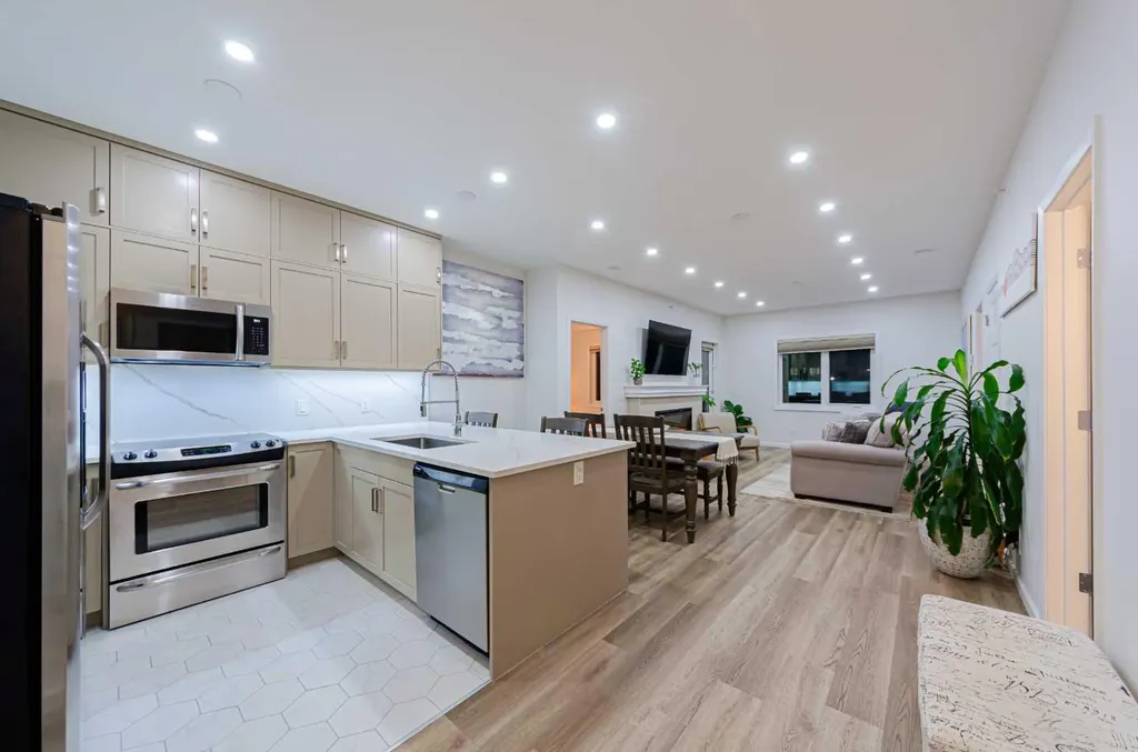 450 Kincora Glen Road NW Calgary AB T3R1S2