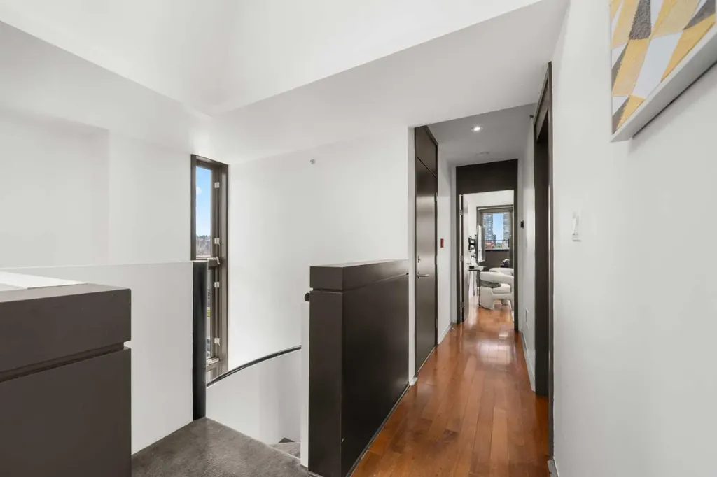 1508 6 Street SW Calgary AB T2R 0Z8