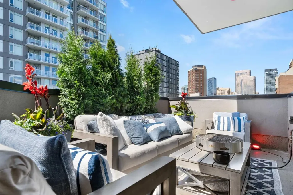 1508 6 Street SW Calgary AB T2R 0Z8