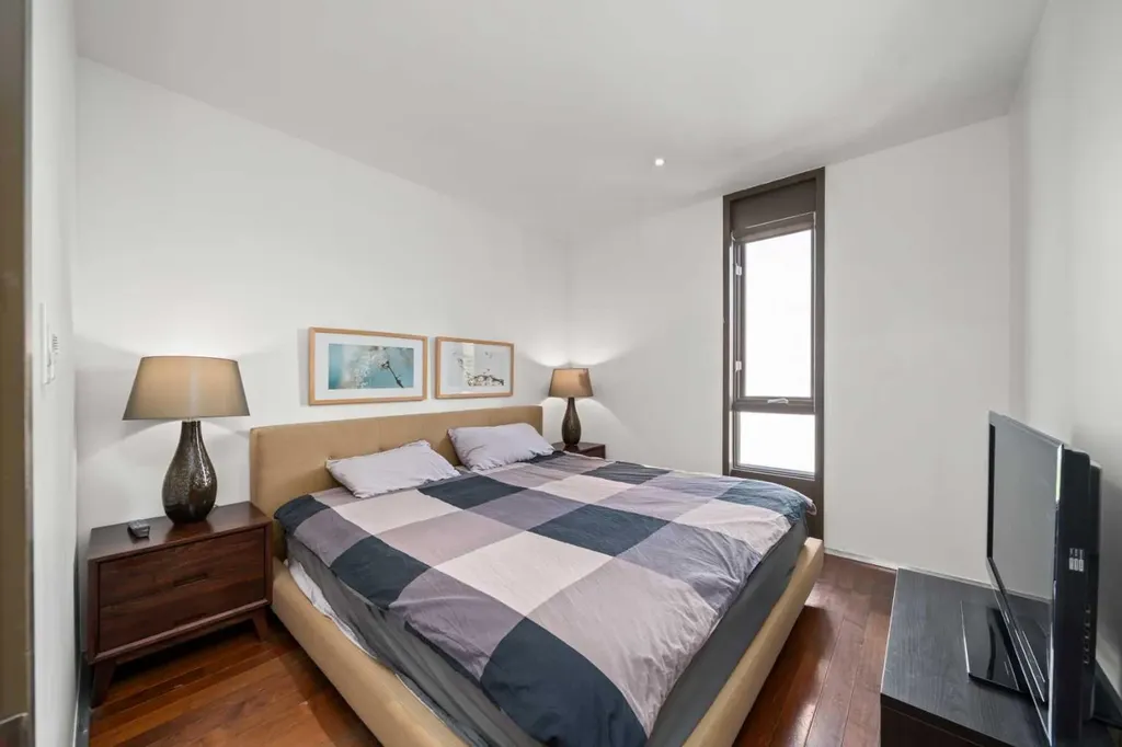 1508 6 Street SW Calgary AB T2R 0Z8