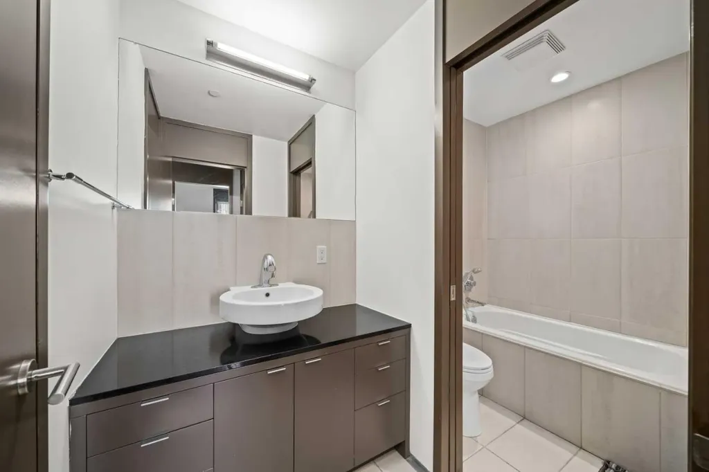 1508 6 Street SW Calgary AB T2R 0Z8