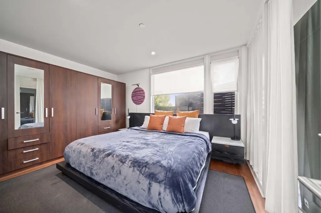 1508 6 Street SW Calgary AB T2R 0Z8