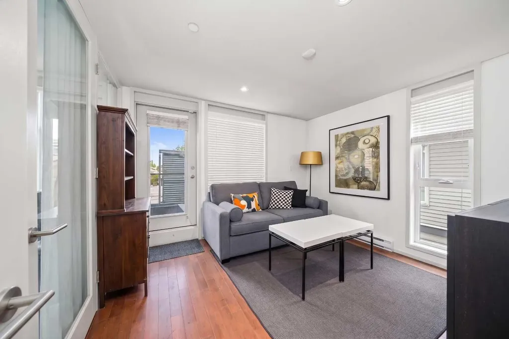 1508 6 Street SW Calgary AB T2R 0Z8