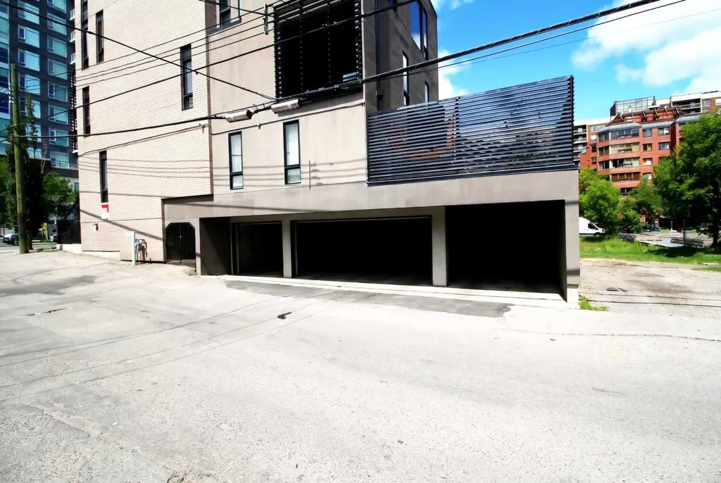 1508 6 Street SW Calgary AB T2R 0Z8
