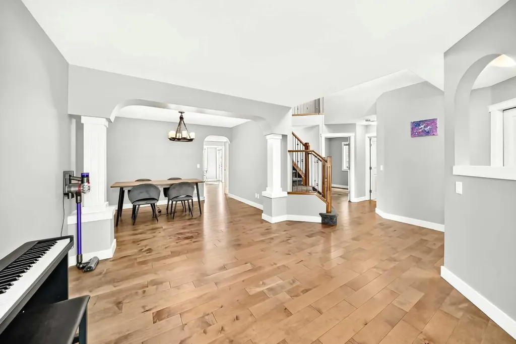 214 Rockyspring Circle NW Calgary AB T3G6A3