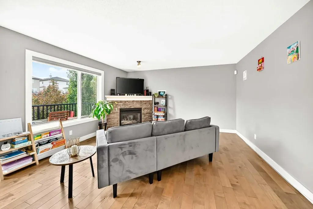 214 Rockyspring Circle NW Calgary AB T3G6A3