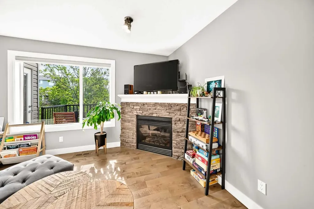 214 Rockyspring Circle NW Calgary AB T3G6A3