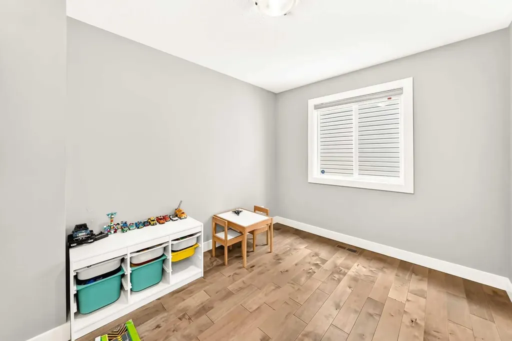 214 Rockyspring Circle NW Calgary AB T3G6A3