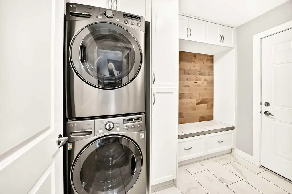 214 Rockyspring Circle NW Calgary AB T3G6A3