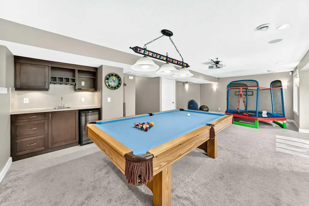 214 Rockyspring Circle NW Calgary AB T3G6A3