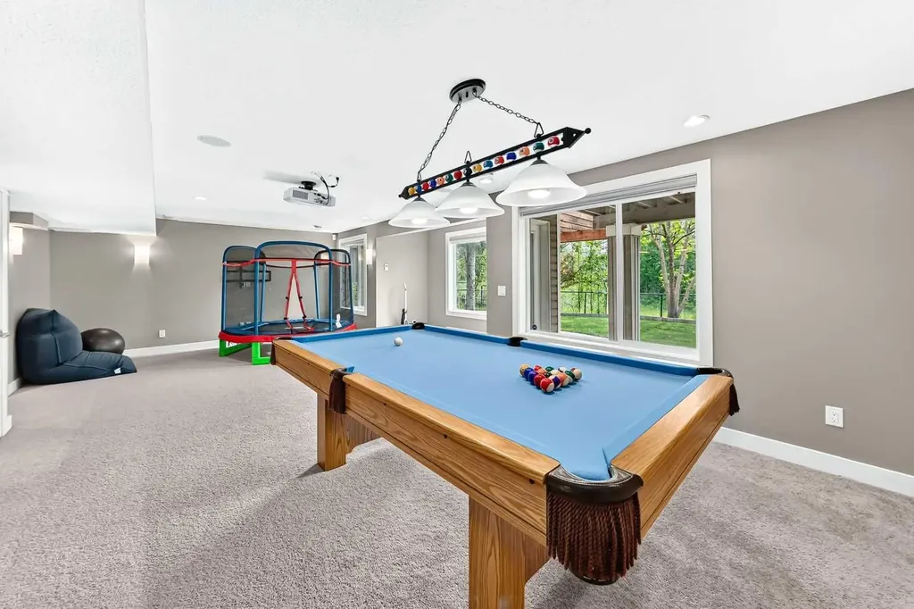 214 Rockyspring Circle NW Calgary AB T3G6A3