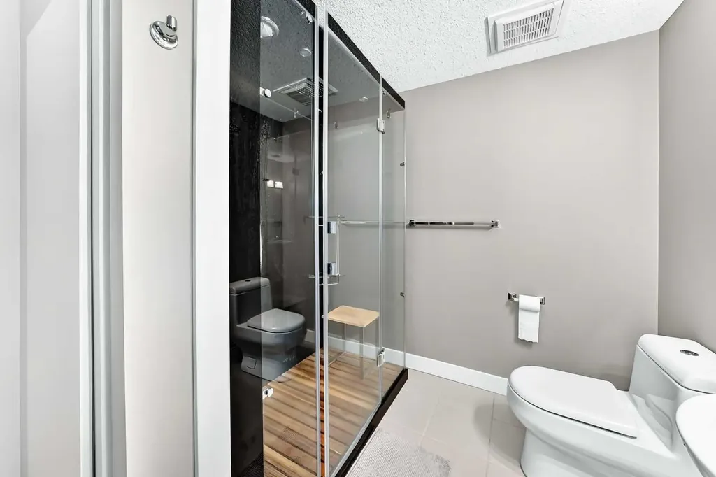 214 Rockyspring Circle NW Calgary AB T3G6A3