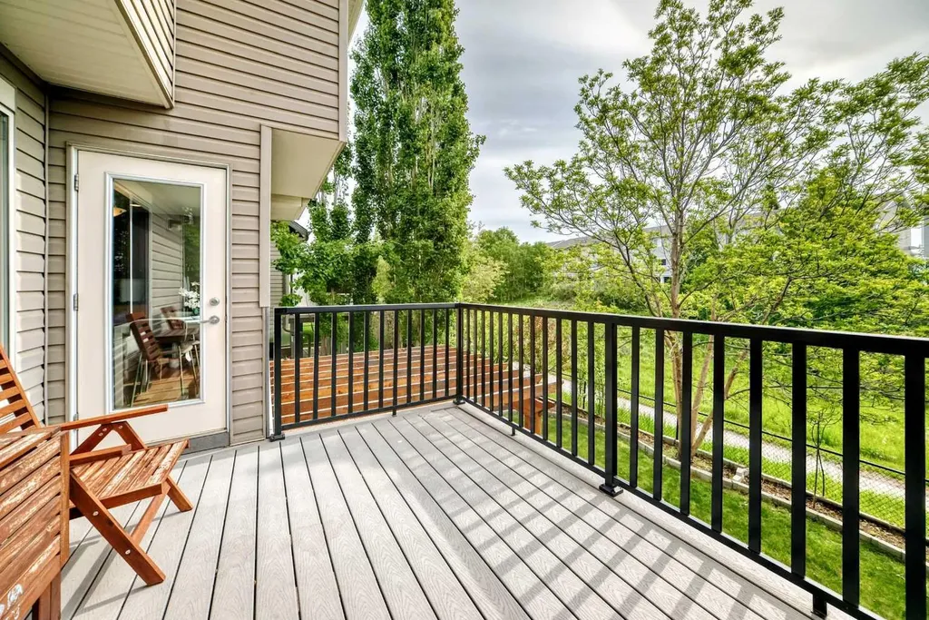 214 Rockyspring Circle NW Calgary AB T3G6A3