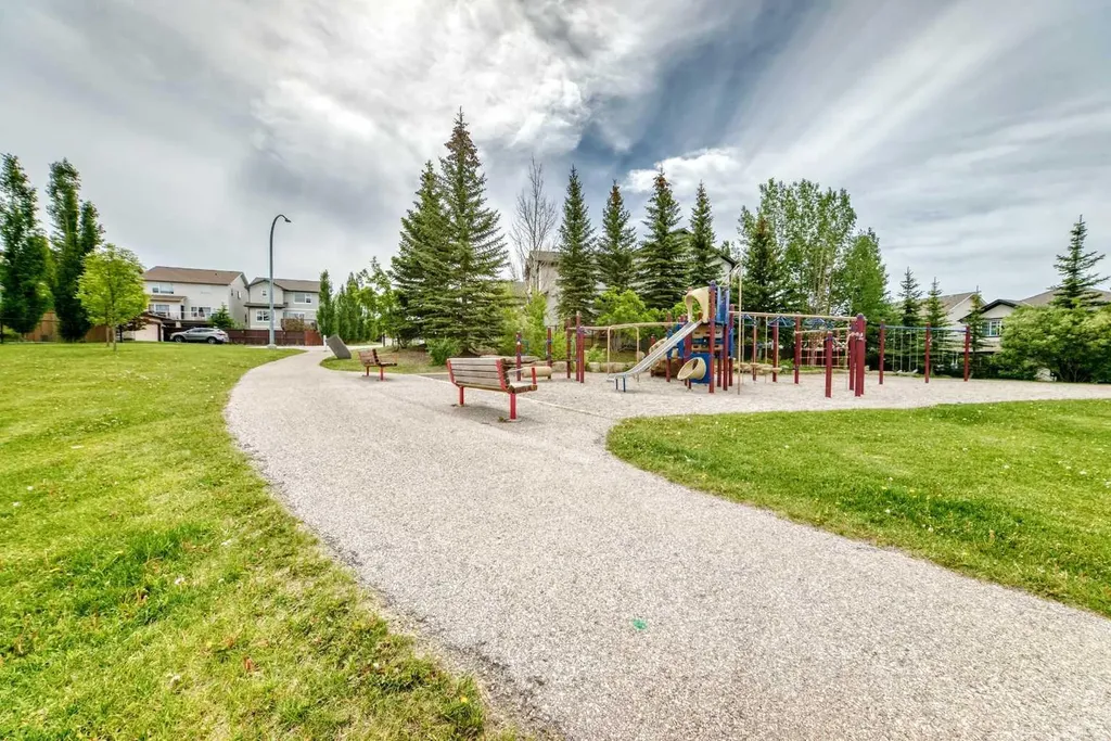 214 Rockyspring Circle NW Calgary AB T3G6A3