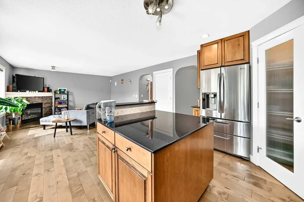 214 Rockyspring Circle NW Calgary AB T3G6A3