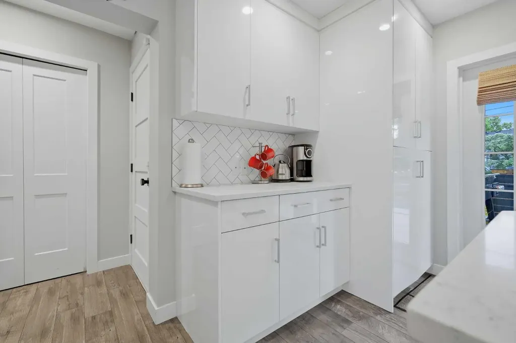 2404, 2406, 2408 Richmond Road SW Calgary AB T2T 5E4