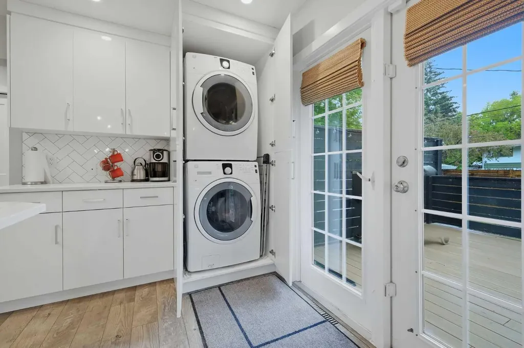 2404, 2406, 2408 Richmond Road SW Calgary AB T2T 5E4
