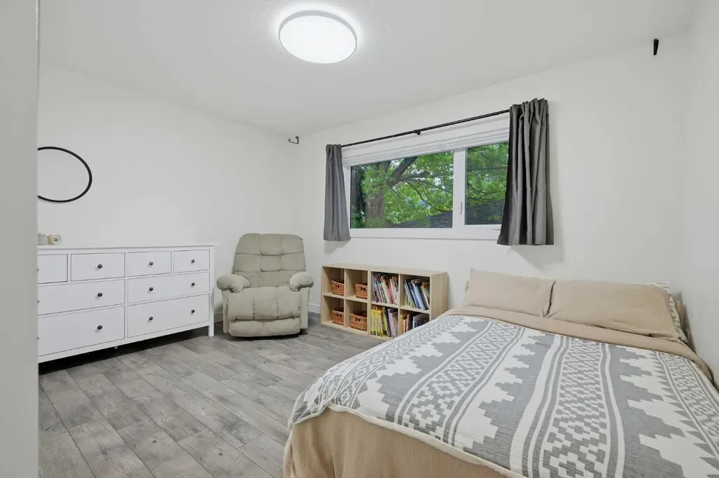 2404, 2406, 2408 Richmond Road SW Calgary AB T2T 5E4